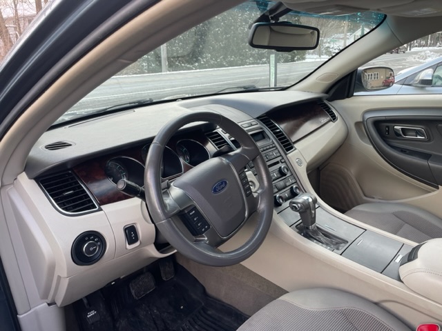 2010 FORD TAURUS SEL