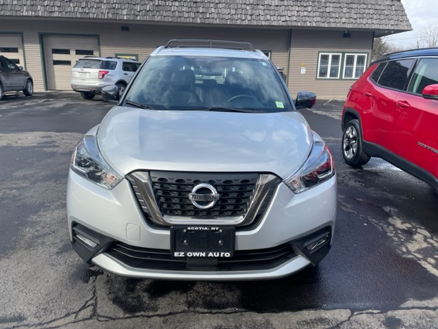 2020 Nissan Kicks SR